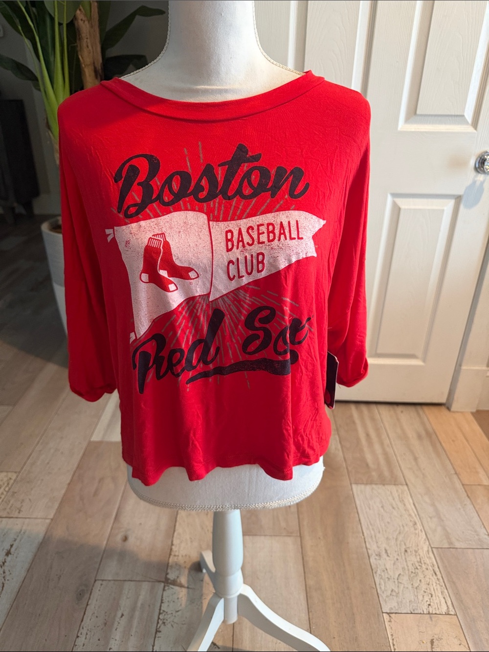 Women's Red Boston Baseball Club Graphic Crop Top